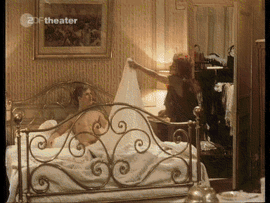 Fleischesschau: das Gemcht des jungen Mannes wird inspiziert und berzeugt.