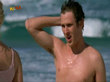 Nate stinkt, aber das liegt nicht an seinen behaarten Achseln.