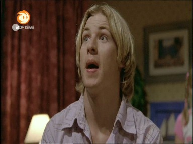 Lewis braucht Geld und tut dafr fast alles.