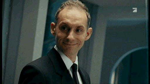 Misstrauen Sie diesem Grinsen zwischen diesen Ohren.