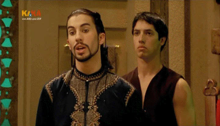 Vashan hat ein Problem. Ob es der Prachtkerl hinter ihm lsen wird?